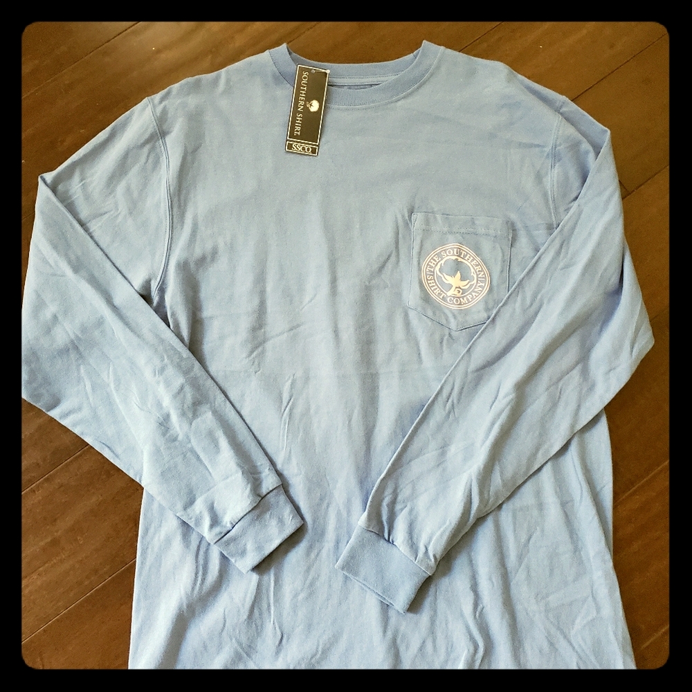 NWT Womens medium Cornflower Blue Southern Short